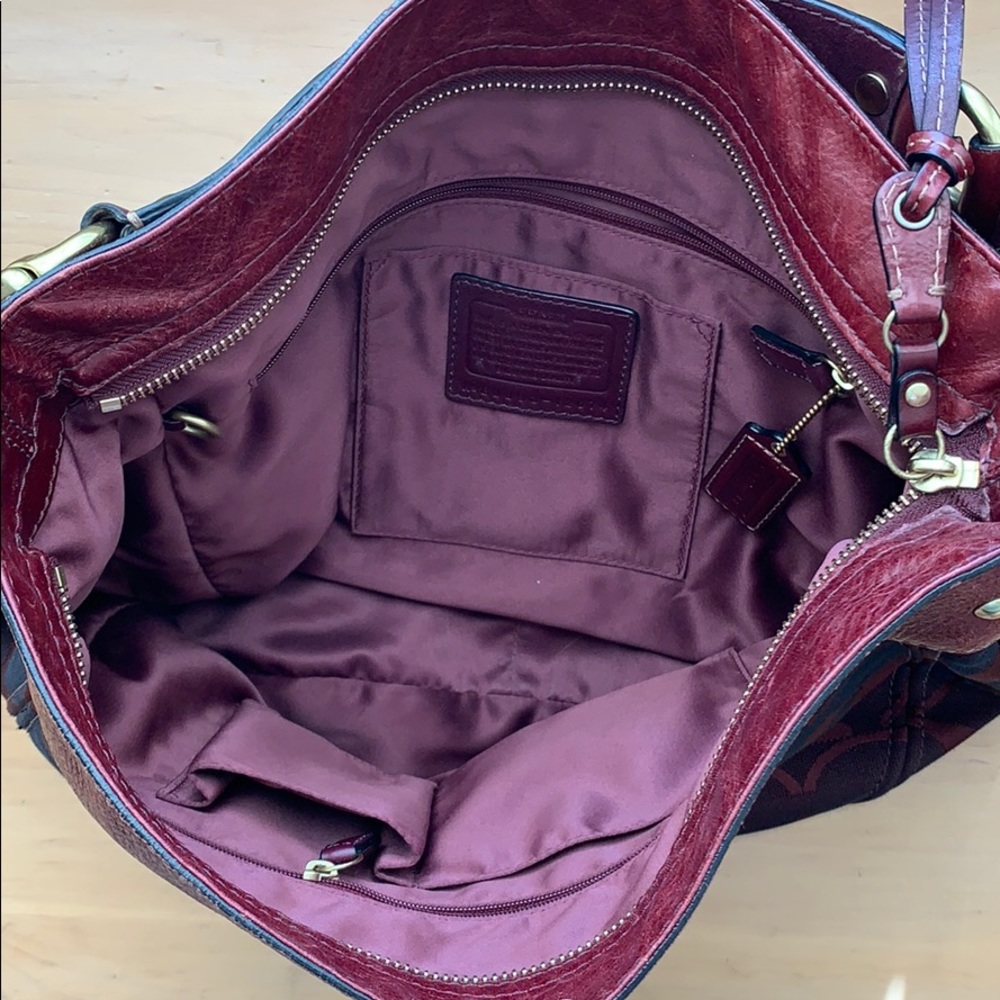 Coach purse - Picture 4 of 4